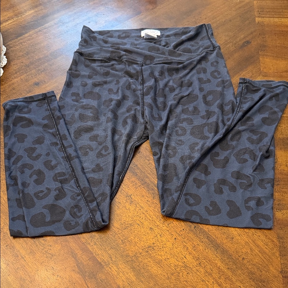 Mud Pie Charcoal Leopard Print Leggings